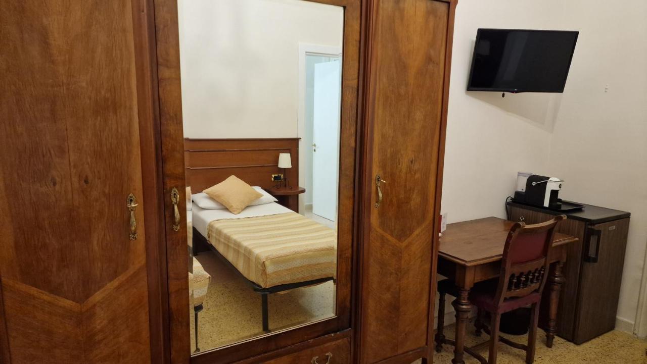 Vittoria Guest House Battipaglia Exterior foto