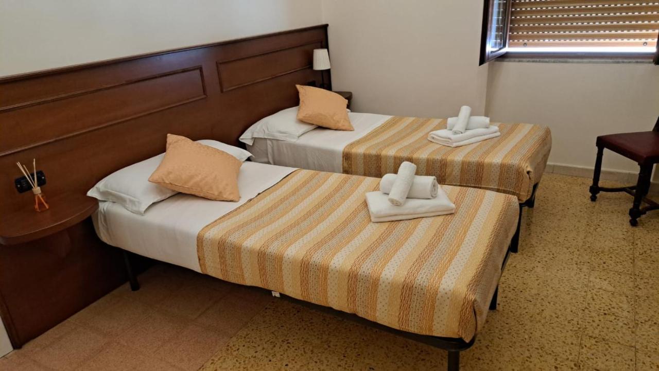 Vittoria Guest House Battipaglia Exterior foto