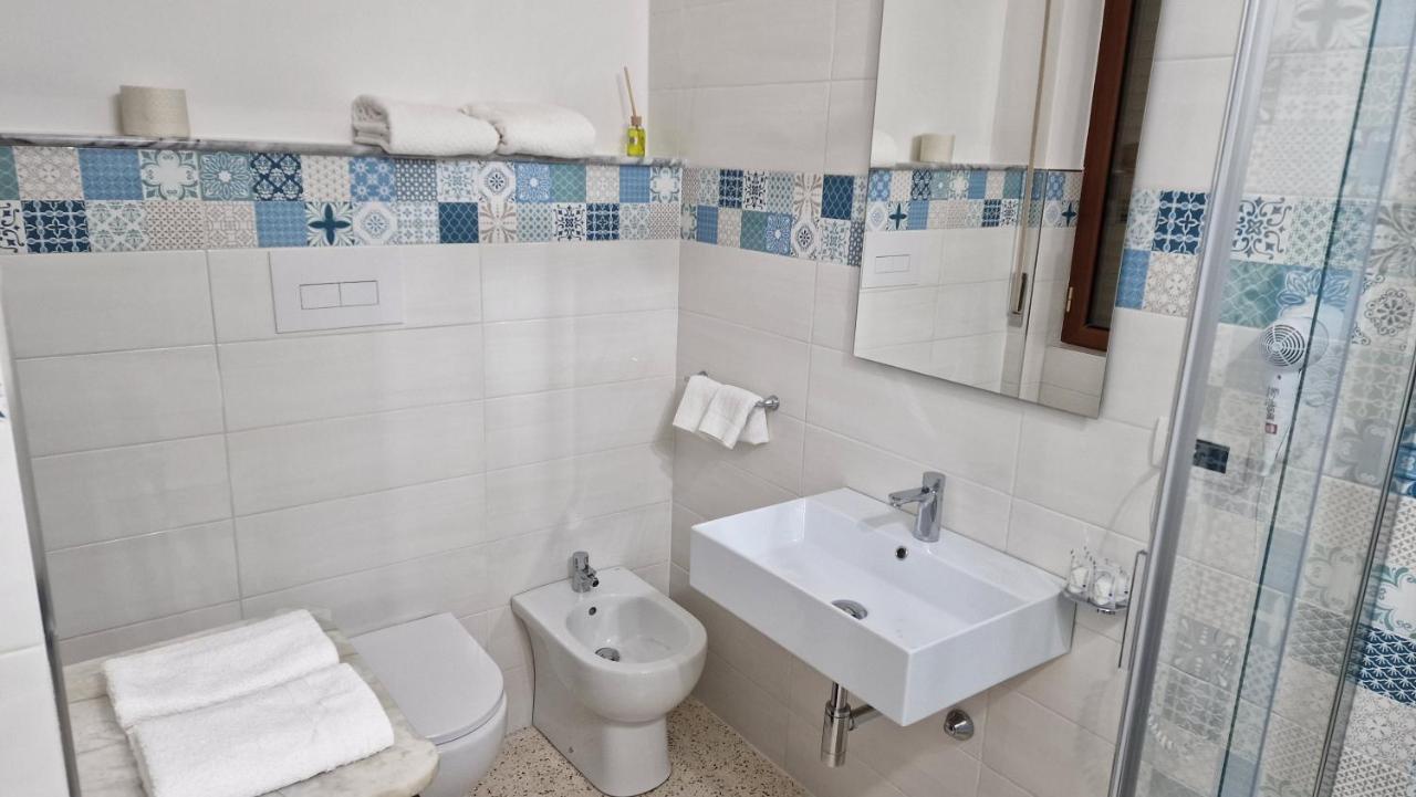 Vittoria Guest House Battipaglia Exterior foto